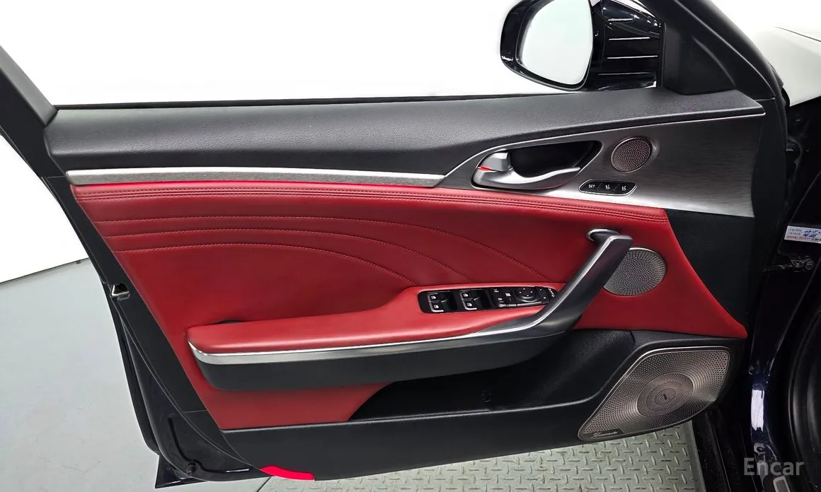 Фото 24 - Kia Stinger