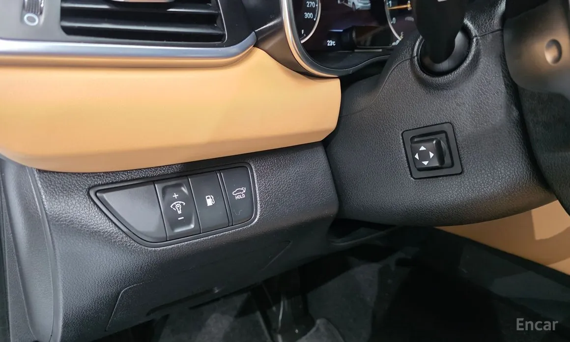 Photo 13 - Genesis G70