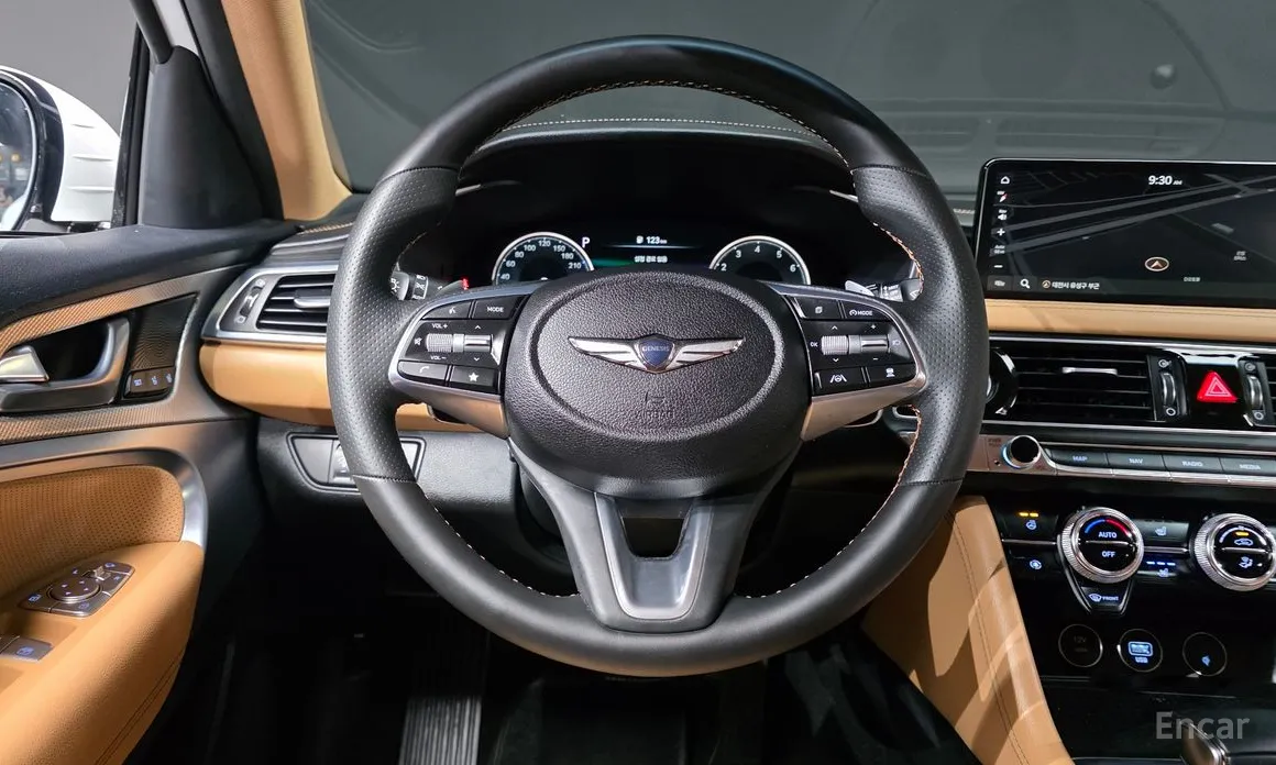 Photo 14 - Genesis G70