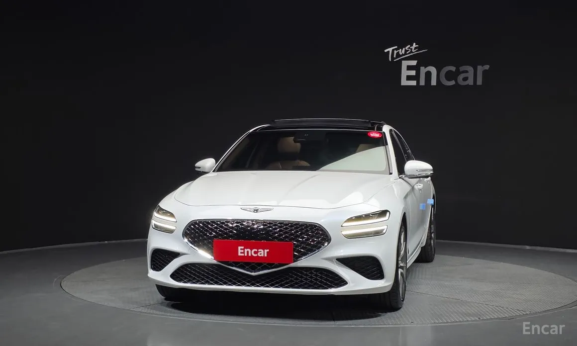 Photo 3 - Genesis G70