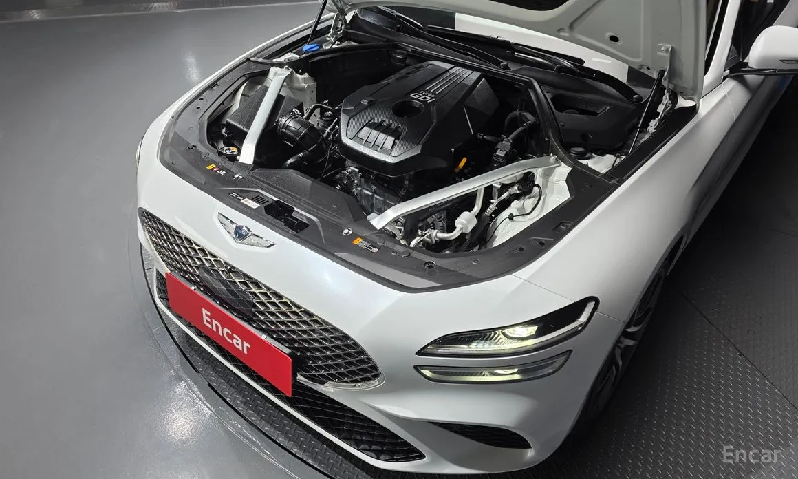 Photo 6 - Genesis G70
