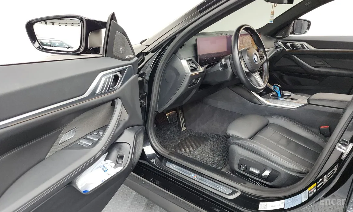 Фото 10 - BMW i4