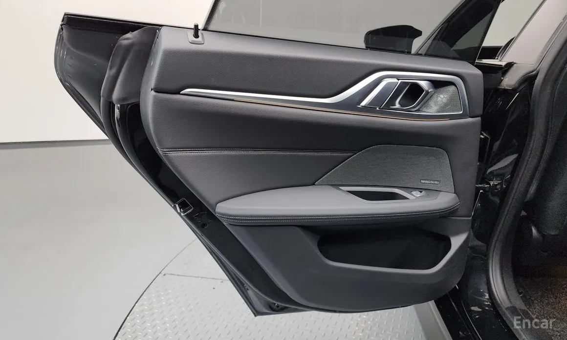 Фото 25 - BMW i4