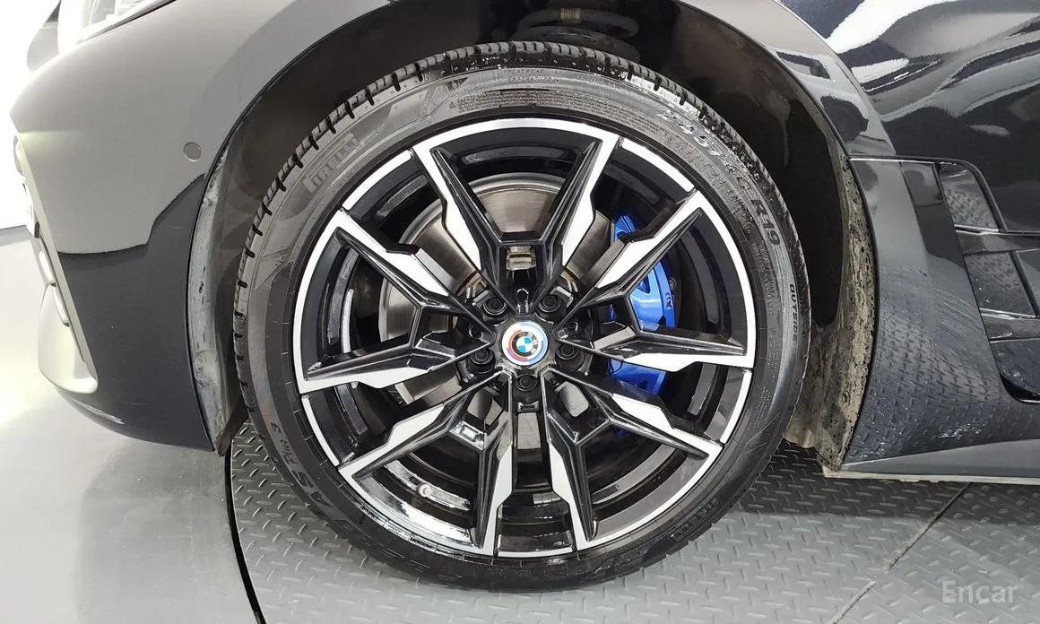 Фото 5 - BMW i4