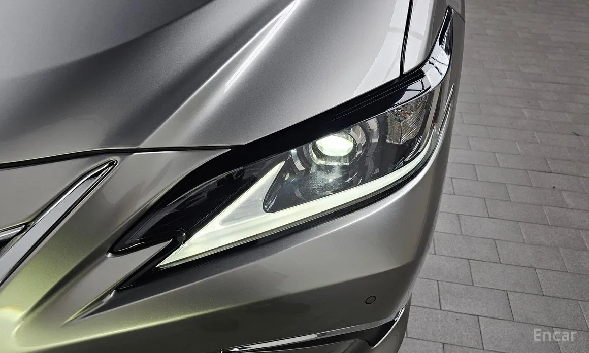 Lexus ES 2018 Luxury Plus