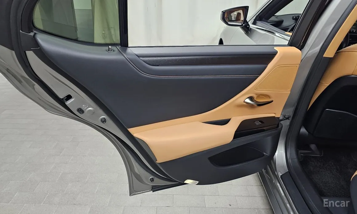 Lexus ES 2018 Luxury Plus