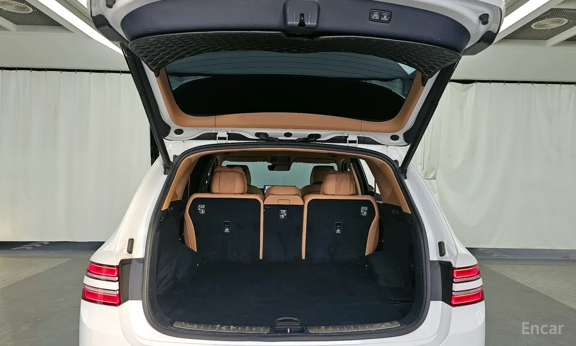 Фото 20 - Genesis GV80