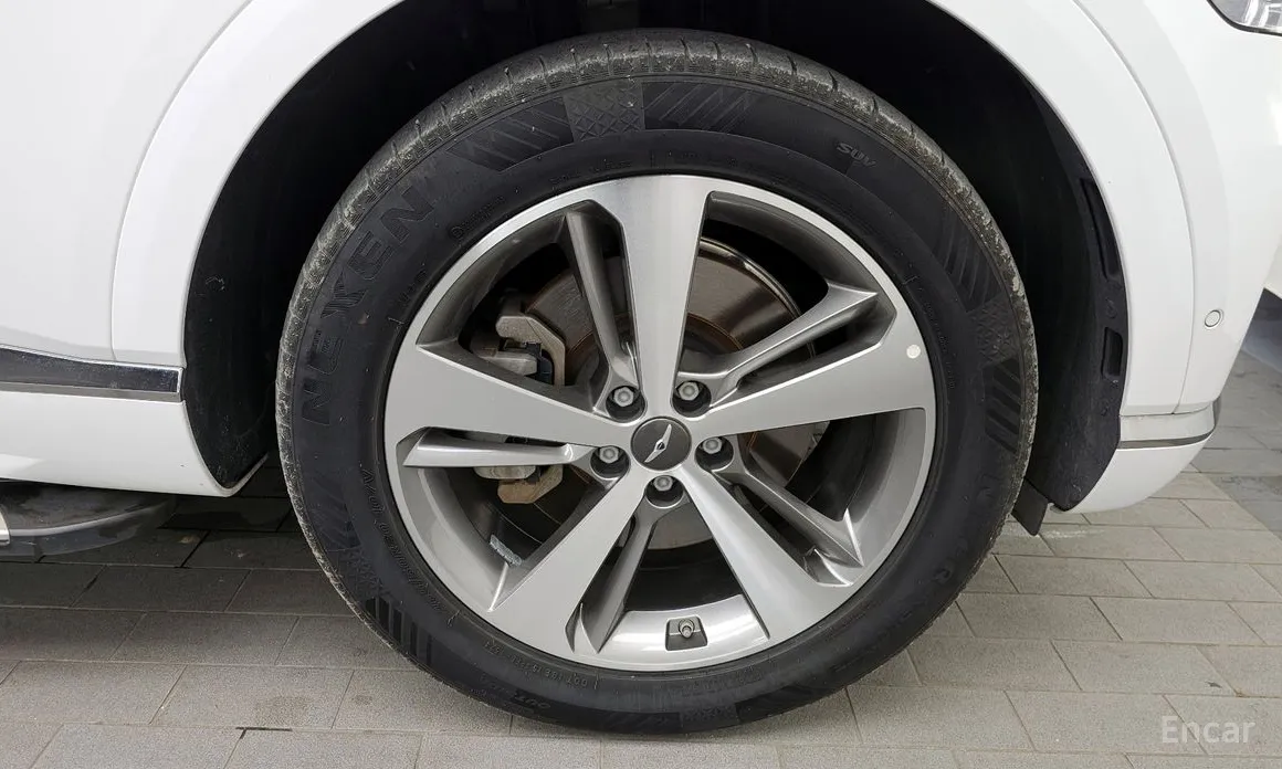 Фото 21 - Genesis GV80