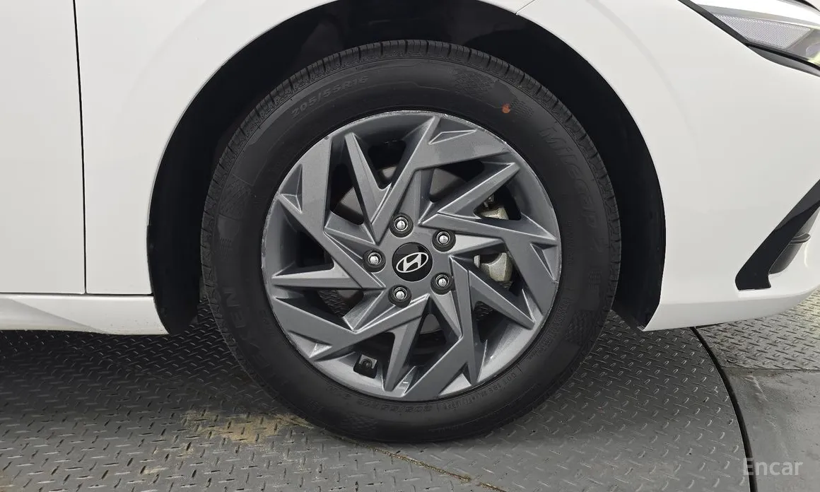 Hyundai Avante 2023 1.6