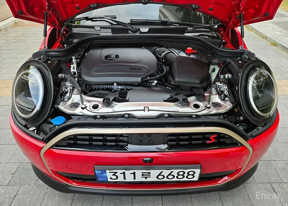 Mini Cooper 2024 5 Door Favoured