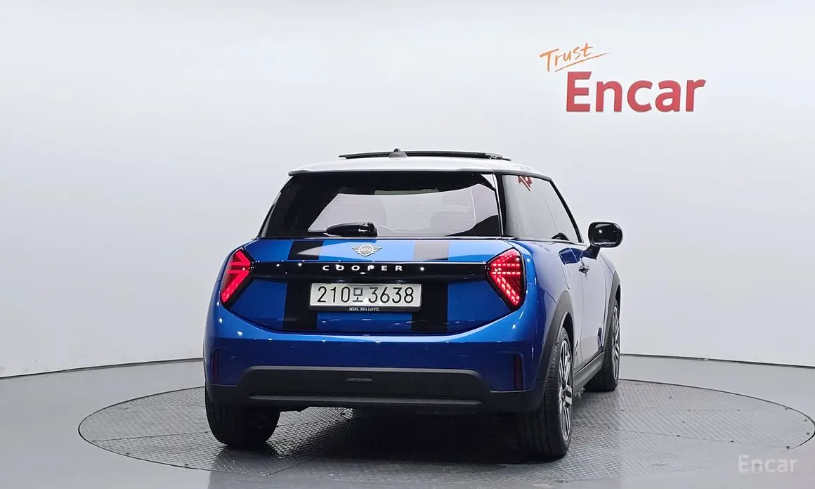Mini Cooper 2024 Classic