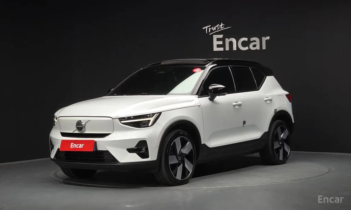 2022 Volvo XC40