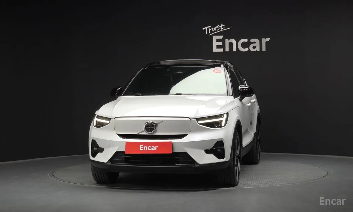 2022 Volvo XC40