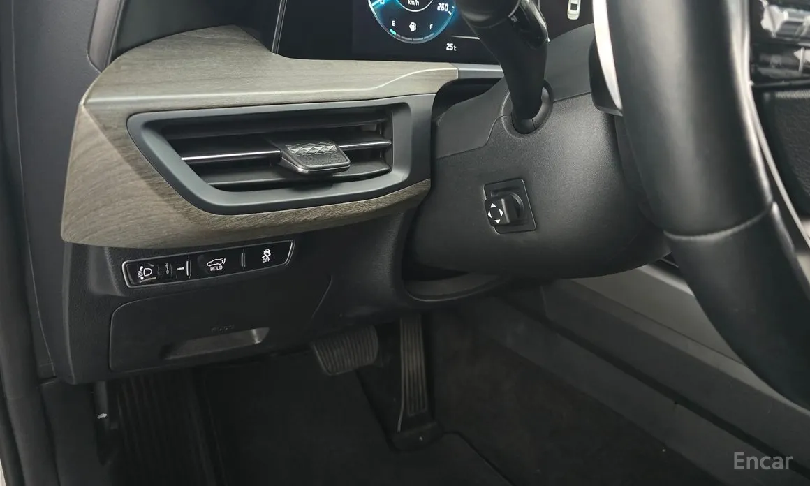 Zdjęcie 20 - Kia K8