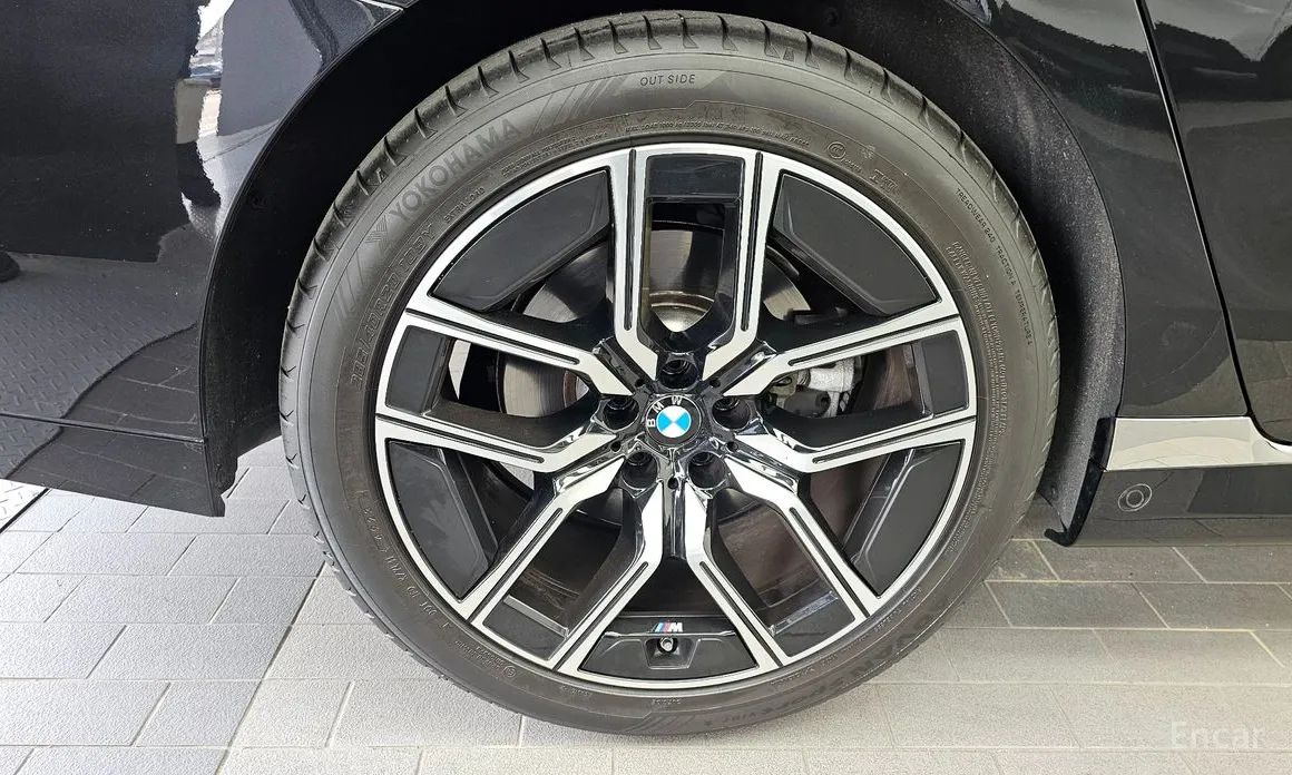 BMW 7 Series 2022 740i xDrive M Sport