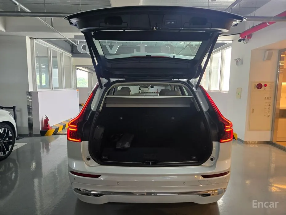 Volvo XC60 2017 T8 Ultra Bright