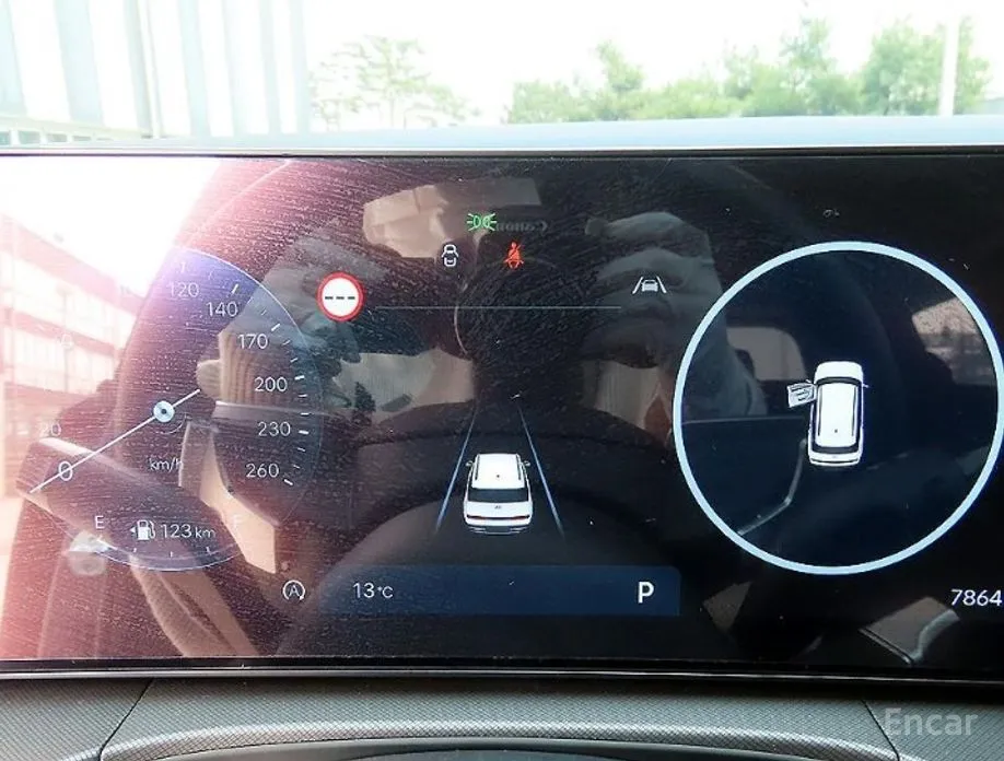 Фото 9 - Hyundai Santa Fe