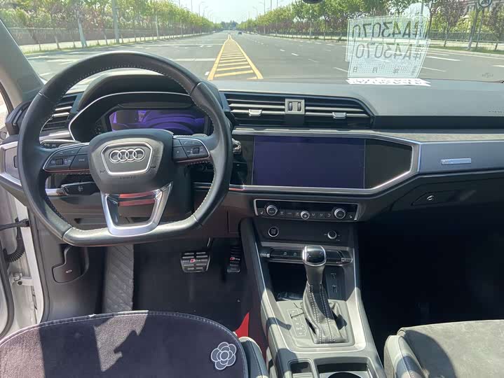 Фото 6 - Audi Q3