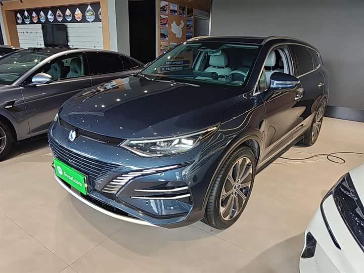 Denza N8 2023 2023款 四驱超混旗舰六座版