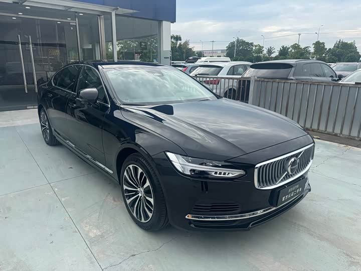 Volvo S90 Hybrid 2025 2025款 插电式混动 四驱长续航智逸豪华版