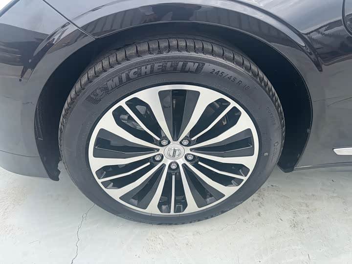 Volvo S90 Hybrid 2025 2025款 插电式混动 四驱长续航智逸豪华版