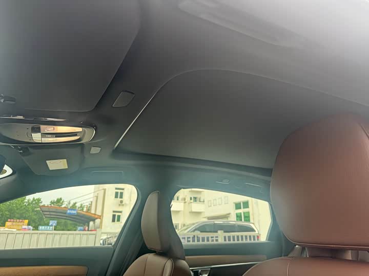Volvo S90 Hybrid 2025 2025款 插电式混动 四驱长续航智逸豪华版