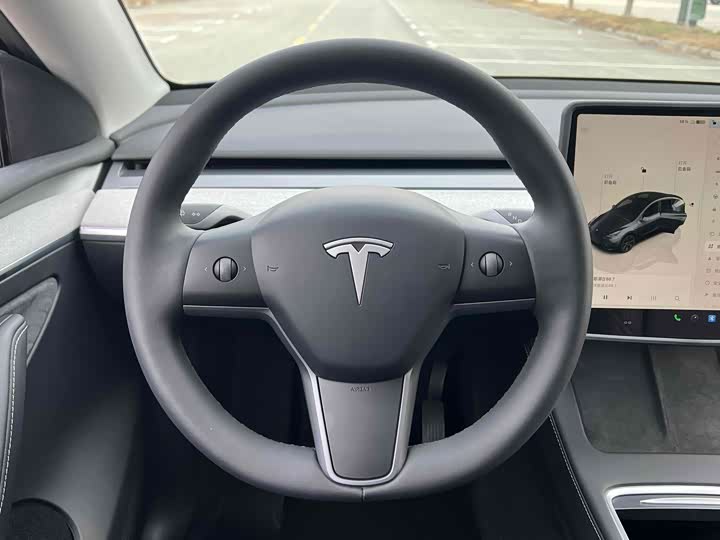 Фото 7 - Tesla Model Y