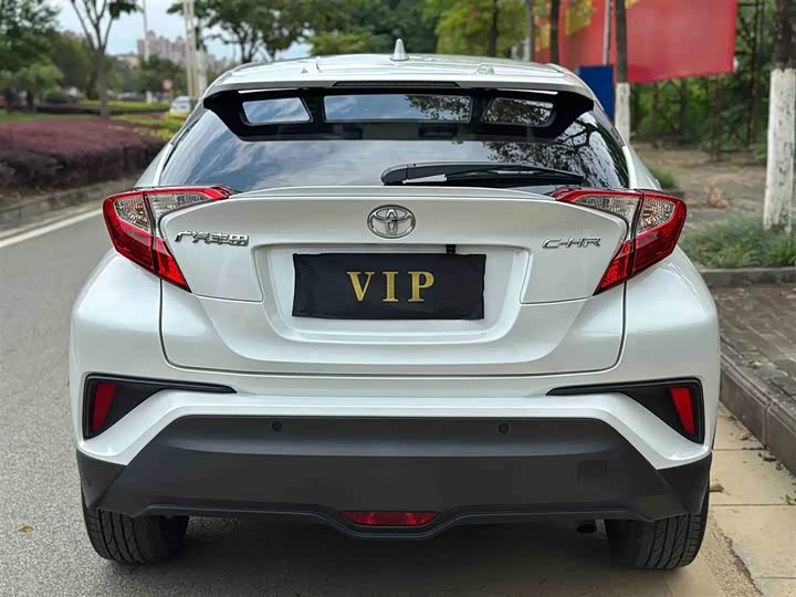 Toyota C-HR 2023 2023款 2.0L 领先版