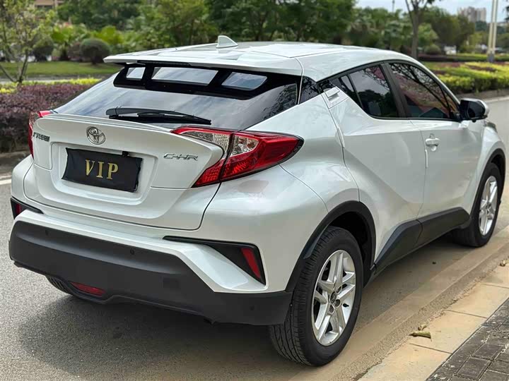 Toyota C-HR 2023 2023款 2.0L 领先版