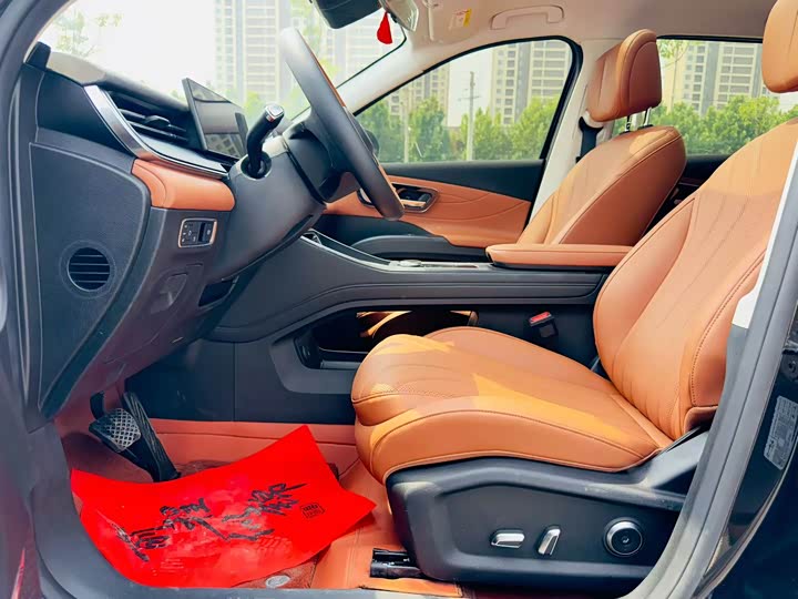 Chery Tiggo 8 2026 2026款 第五代 虎款 鲲鹏1.6T 自动豪华型