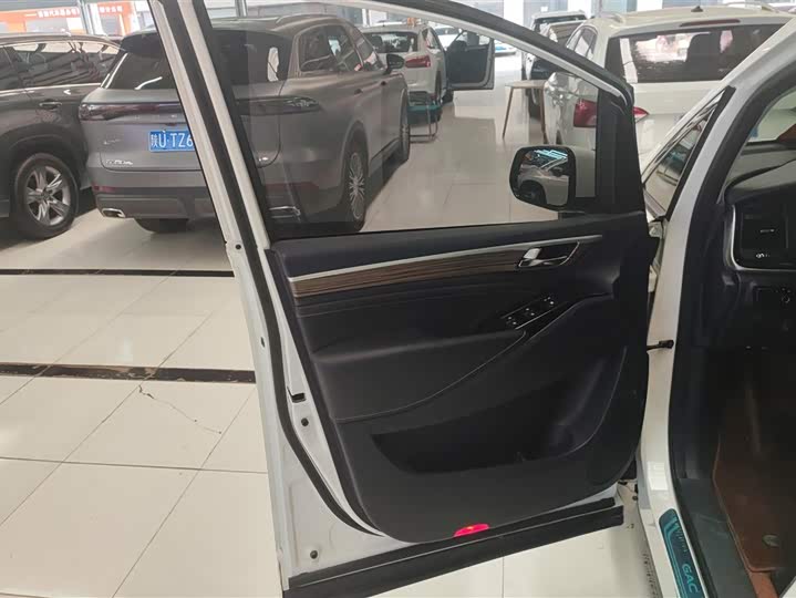 Zdjęcie 7 - GAC Trumpchi M8