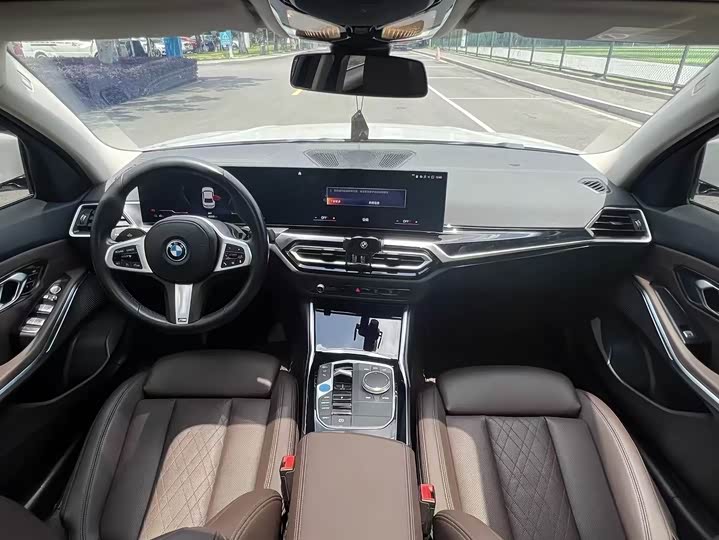 Фото 8 - BMW i3