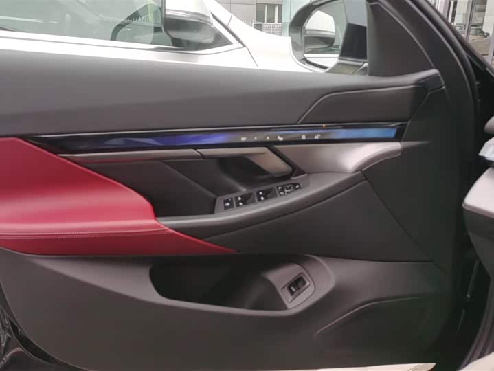 Фото 7 - BMW i5