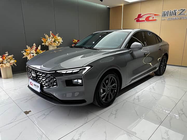 Ford Mondeo 2025 2025款 2.0T EcoBoost 豪华型