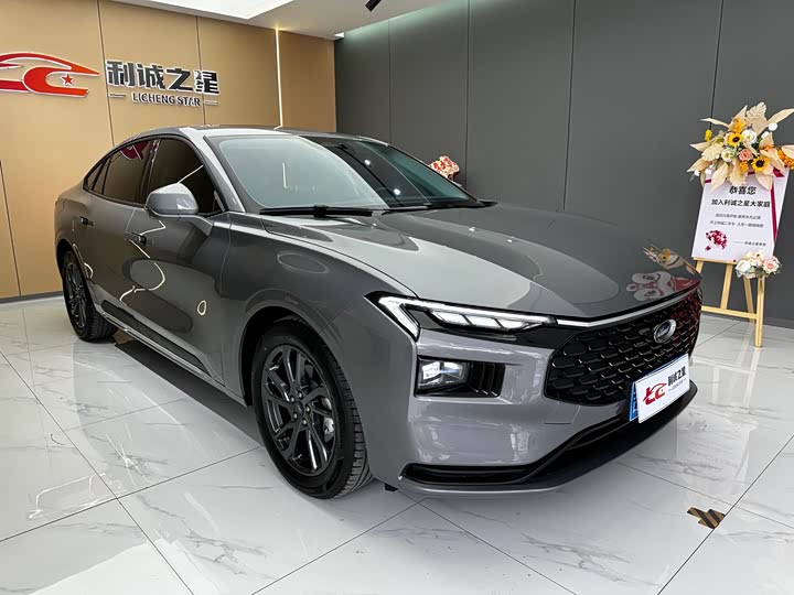 Ford Mondeo 2025 2025款 2.0T EcoBoost 豪华型
