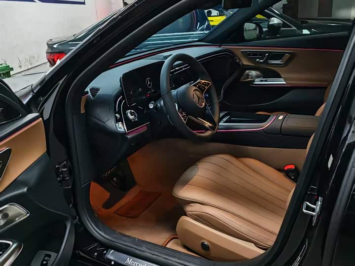 Mercedes-Benz E-Class 2026 2026款 E 300 L 豪华型