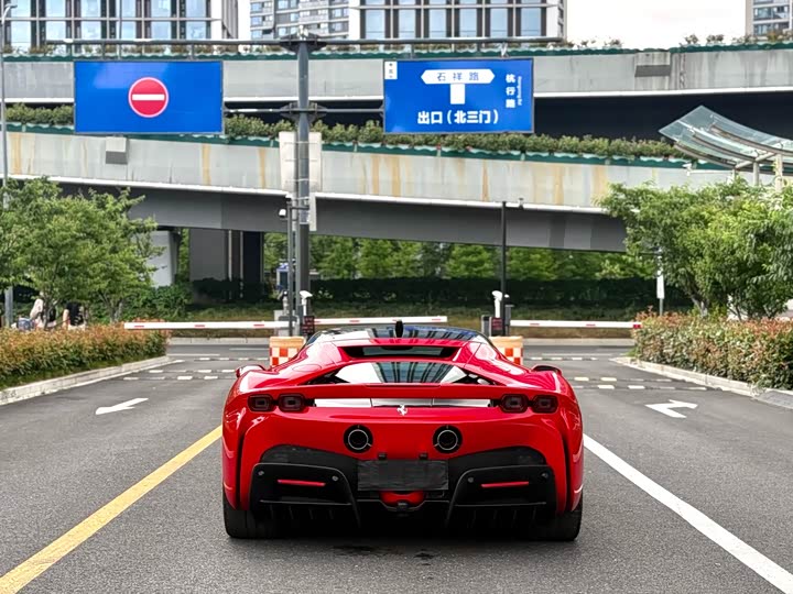 Фото 8 - Ferrari SF90