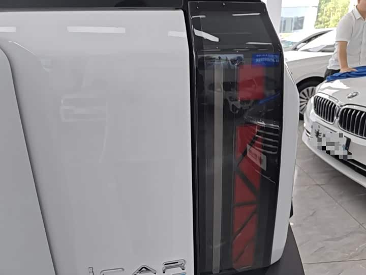 Фото 8 - Chery iCar 03