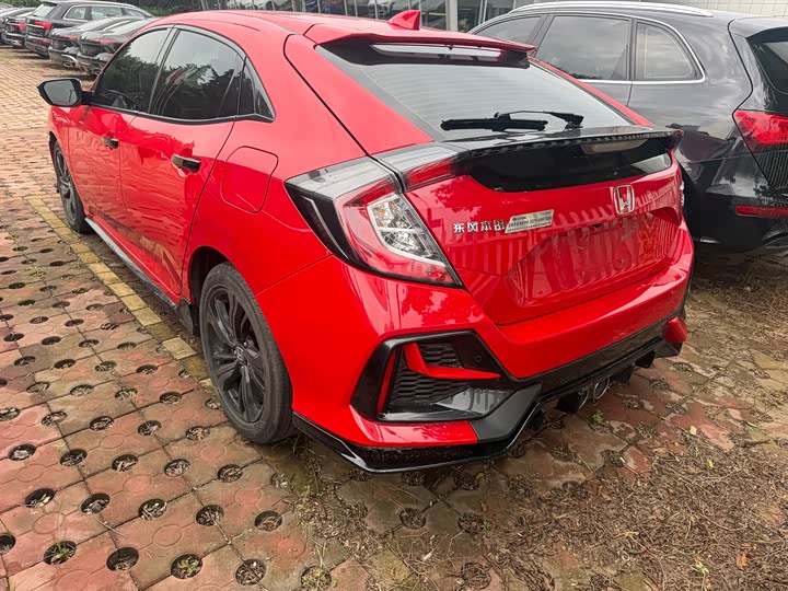Фото 4 - Honda Civic