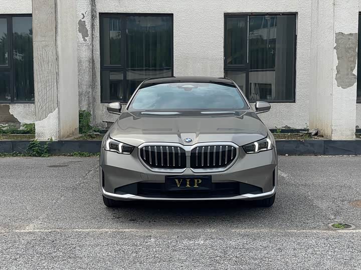 Zdjęcie 2 - BMW 5 Series