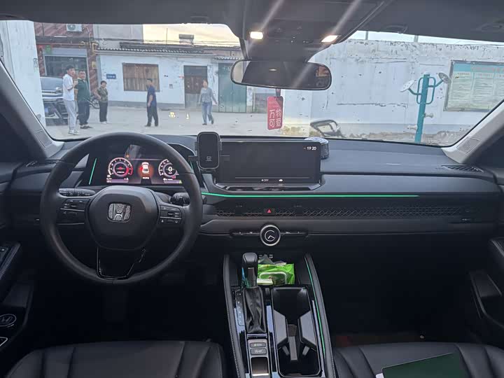 Honda Accord 2025 2025款 运动系列 260TURBO 豪华版