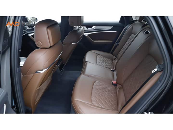 Фото 7 - Audi A6L