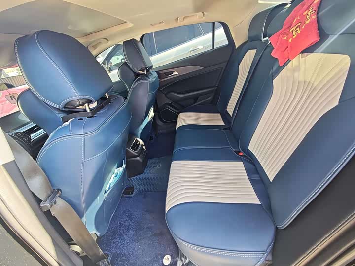 Фото 7 - Hongqi H5