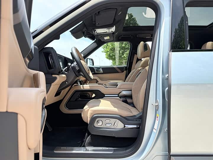 BYD FangChengBao Leopard 8 2025 2025款 智勇旗舰版 7座