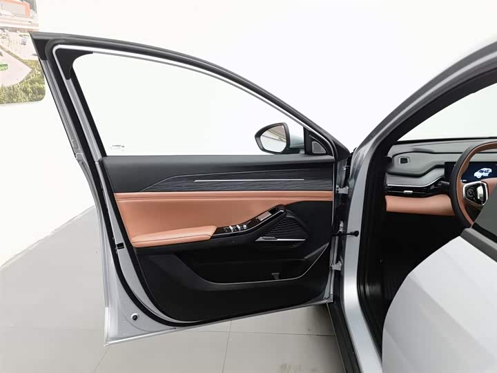 Фото 8 - Geely Galaxy L6
