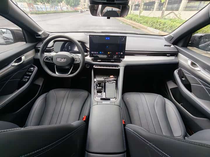 Фото 6 - Geely Preface