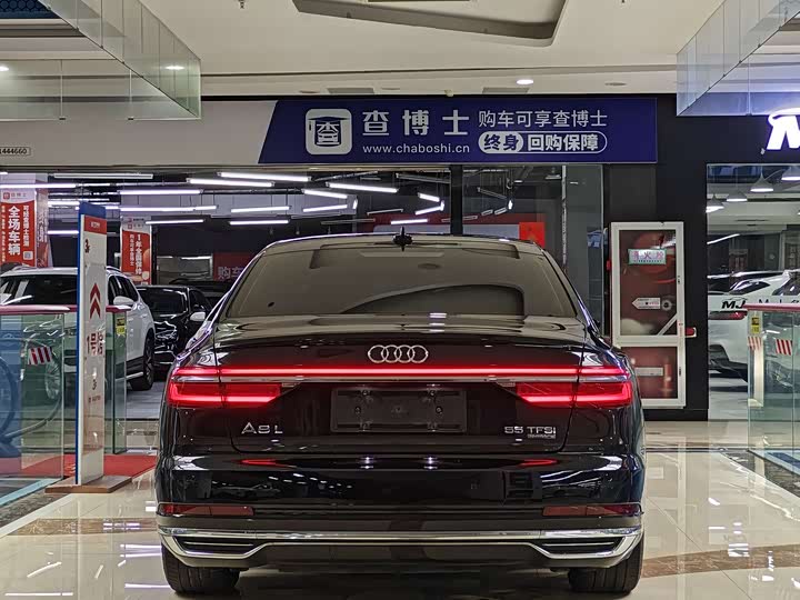 Фото 3 - Audi A8