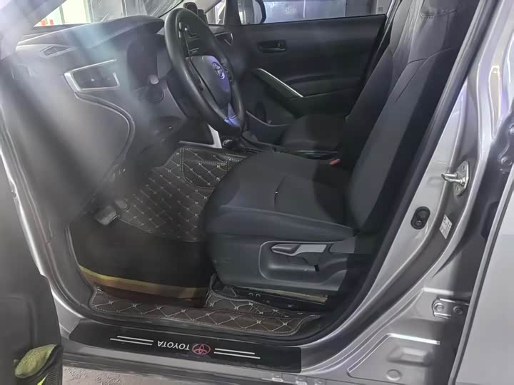 Toyota Corolla Cross 2024 2024款 2.0L 旗舰版