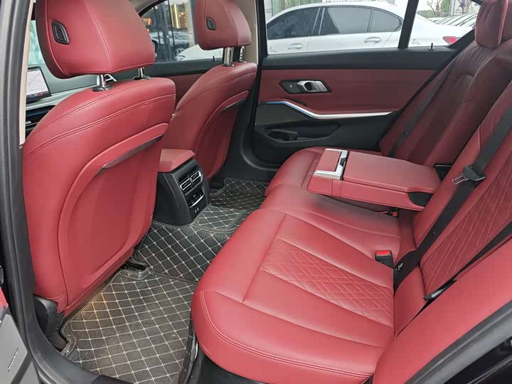 Фото 8 - BMW 3 Series