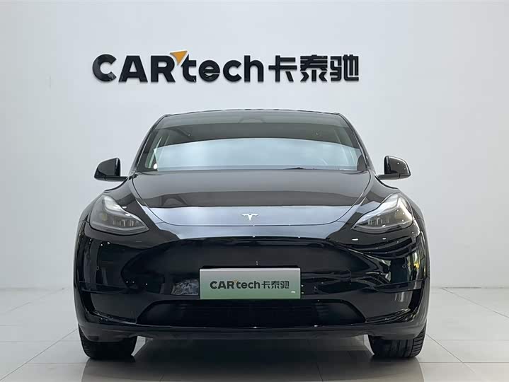 Фото 3 - Tesla Model Y